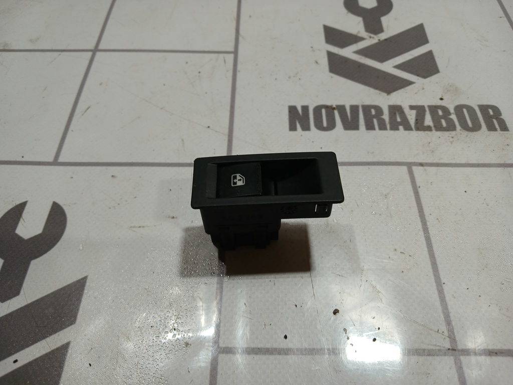 LADA VESTA 15-19 для Кнопка стеклоподъемника