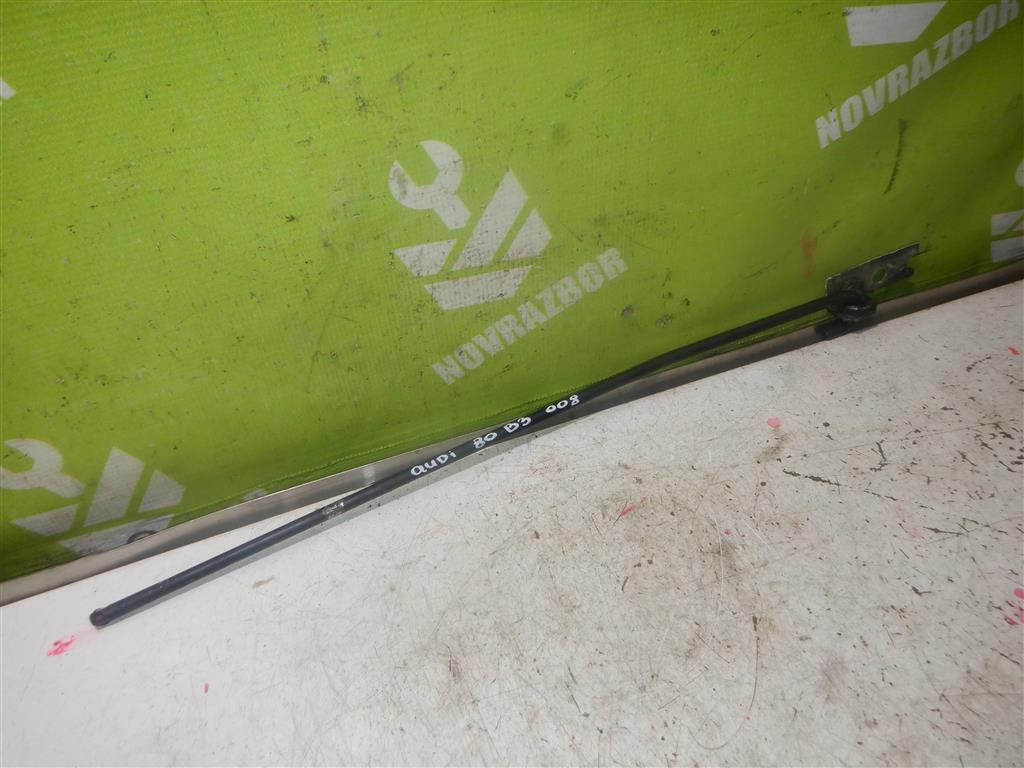 Audi 80  90  B3  86-91 для Держатель капота