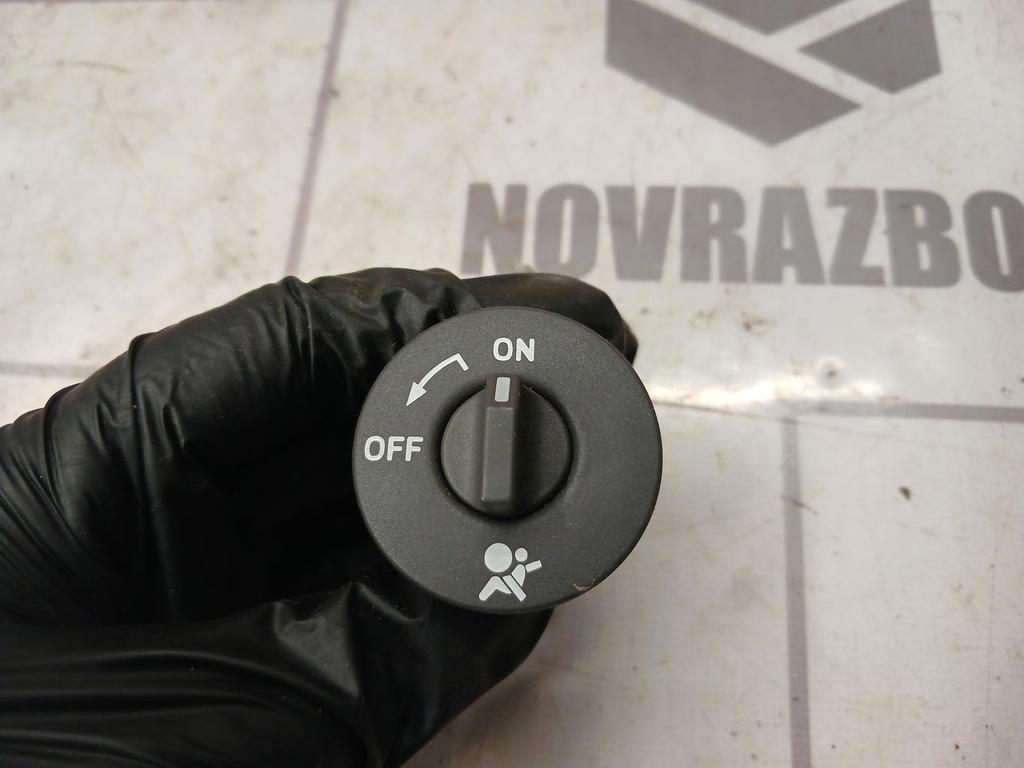 Renault Clio 3  2005-2012 для Выключатель