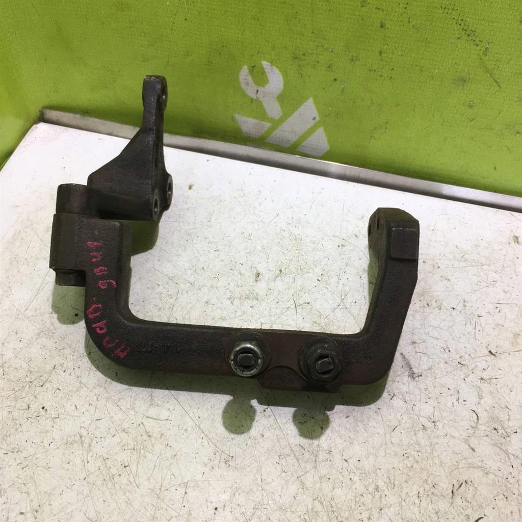 Kia RIO 1 2000-2004 для Кронштейн двигателя правый