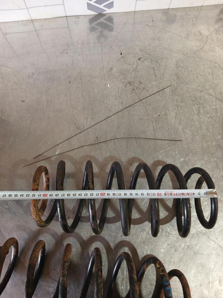 Audi 80  90  B3  86-91 для Пружина передняя