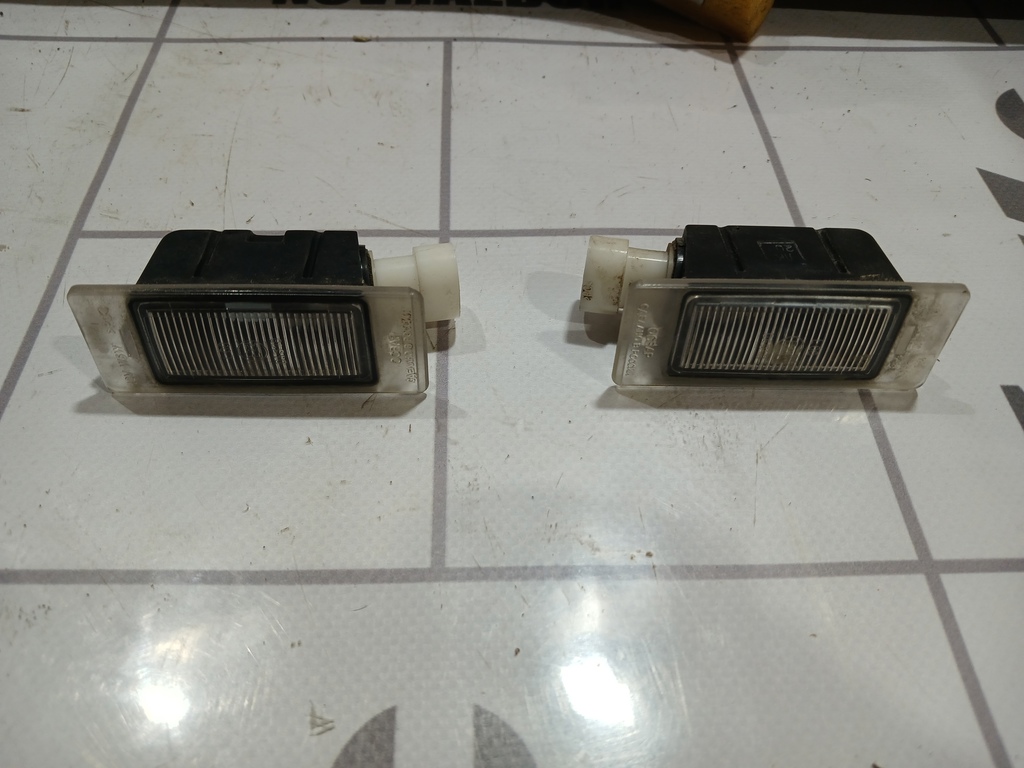 LADA VESTA 15-19 для Фонарь подсветки номера