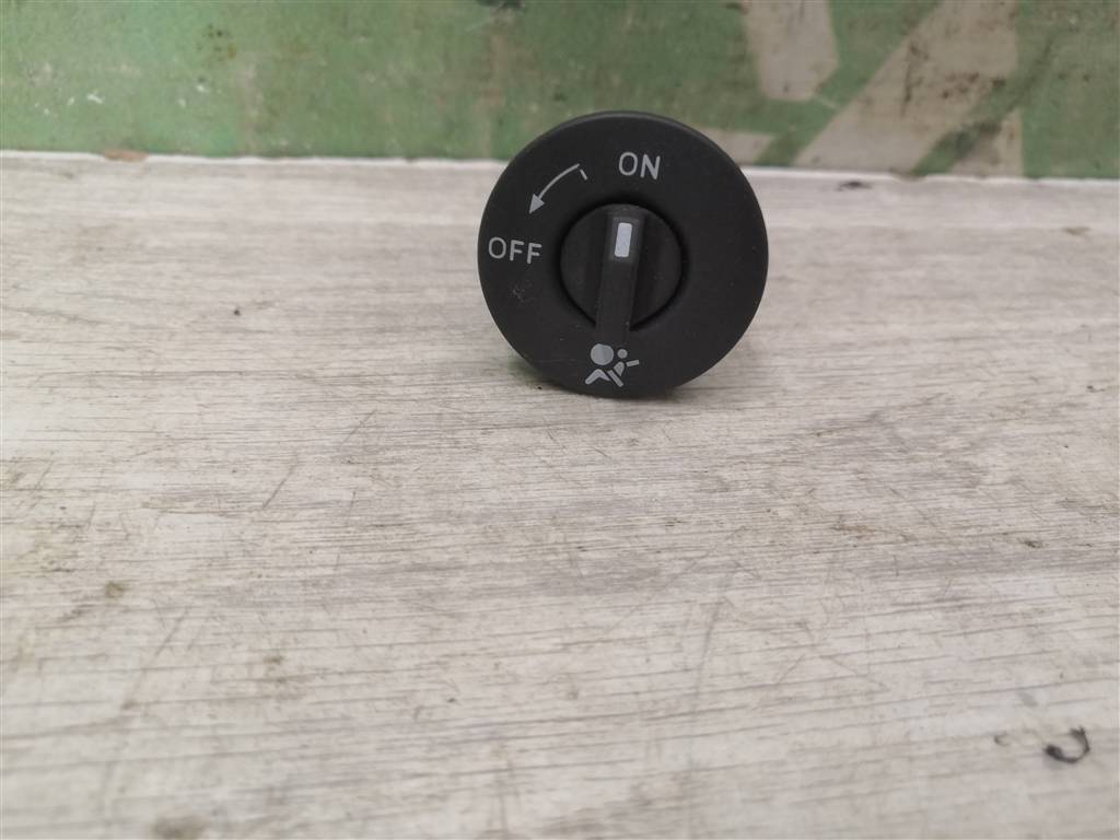 LADA VESTA 15-19 для Выключатель