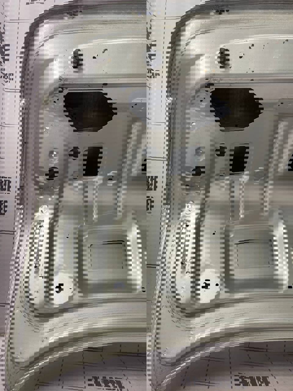 Renault Fluence 10-17 для Крышка багажника