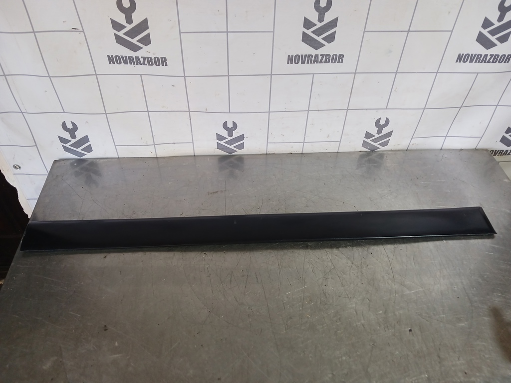 Audi A6 (C4) 1994-1997 для Молдинг передней правой двери