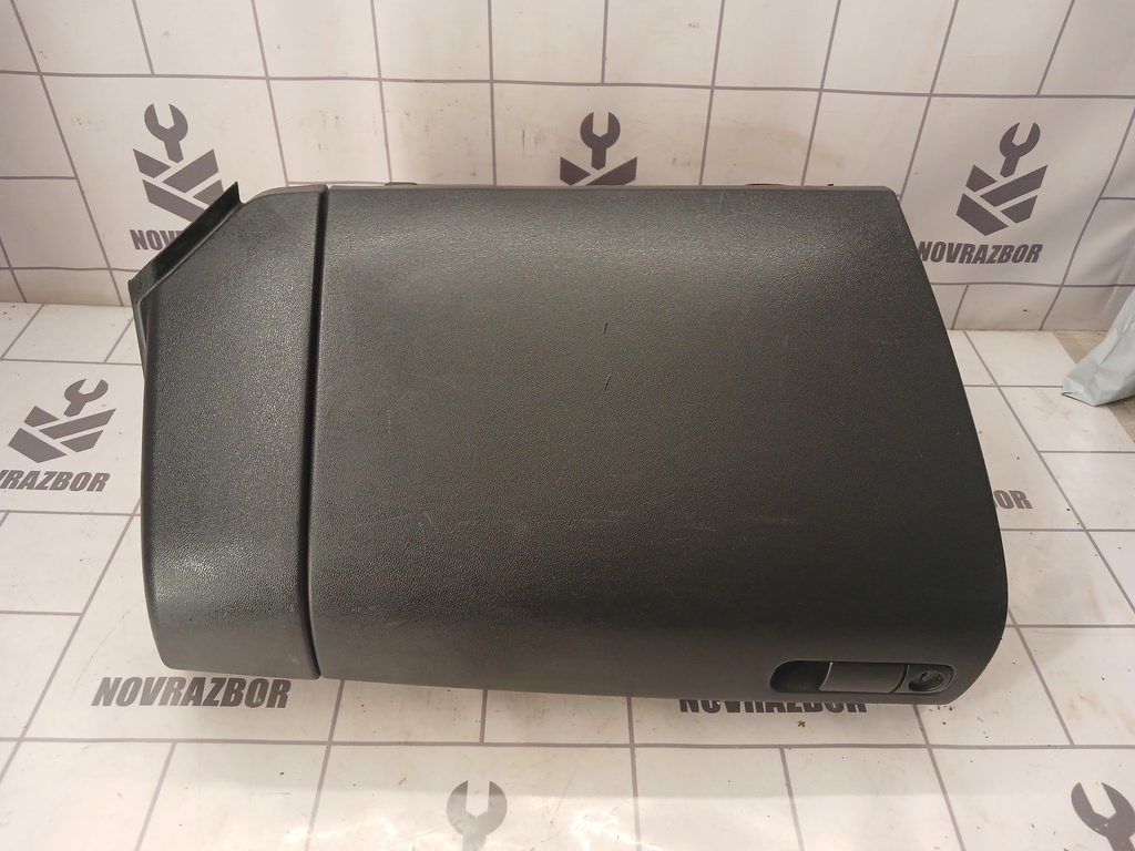 Mazda Mazda 3  BK  02-09 для Бардачок