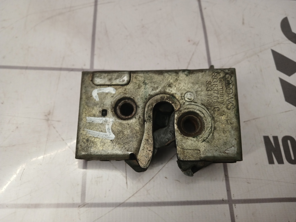 Audi 80  90  B3  86-91 для Замок двери передней левой