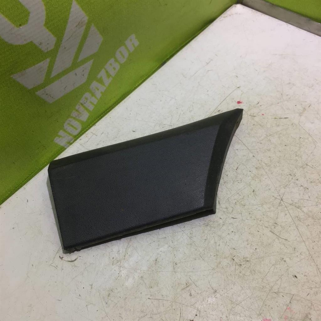 VW Passat  B3  1988-1993 для Молдинг переднего правого крыла