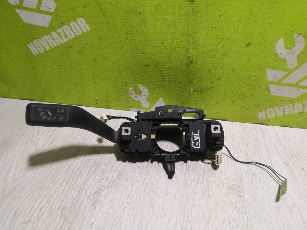 VW Golf 6 09-12 для Переключатель поворотов