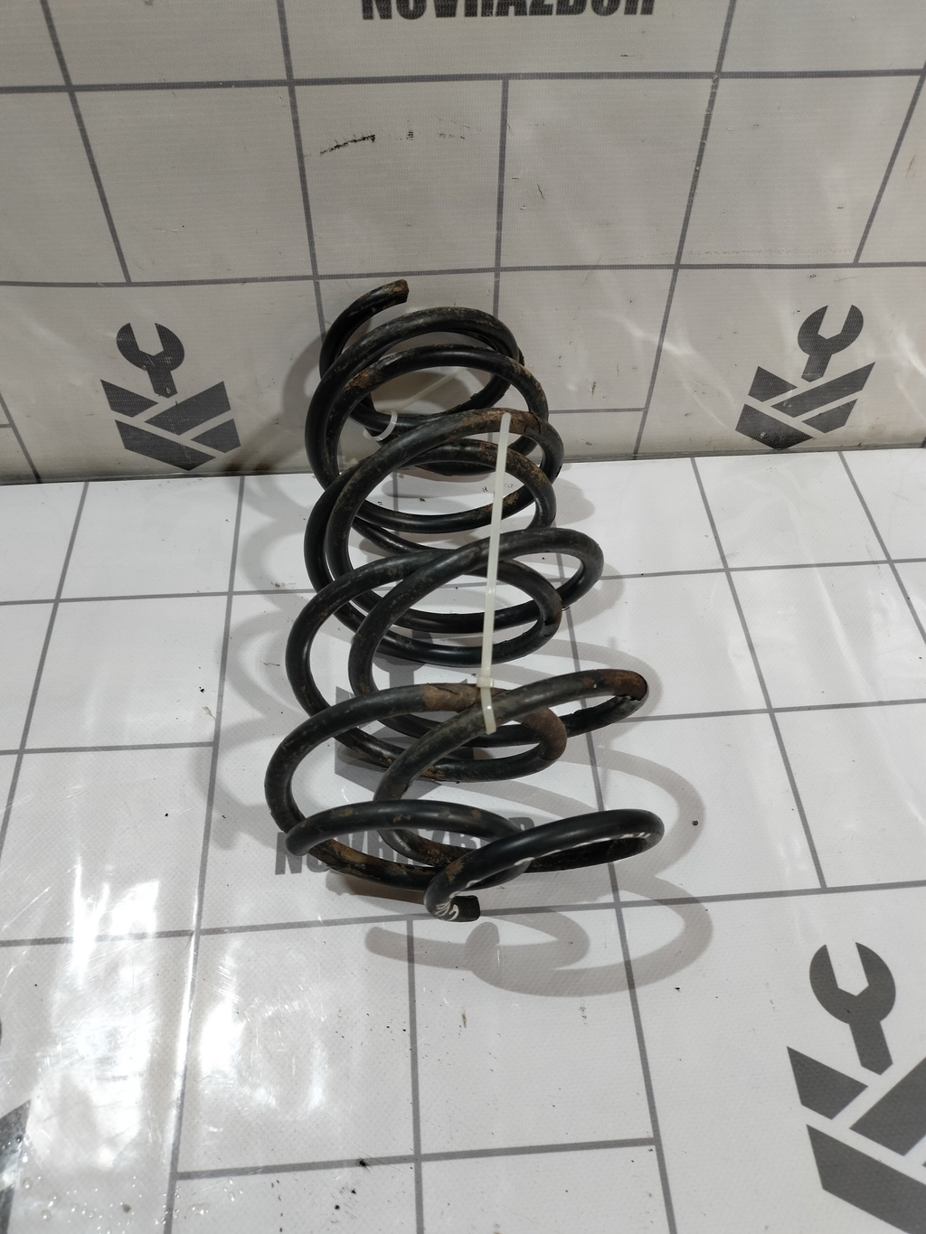 Opel Corsa C 2000-2006 для Пружина передняя