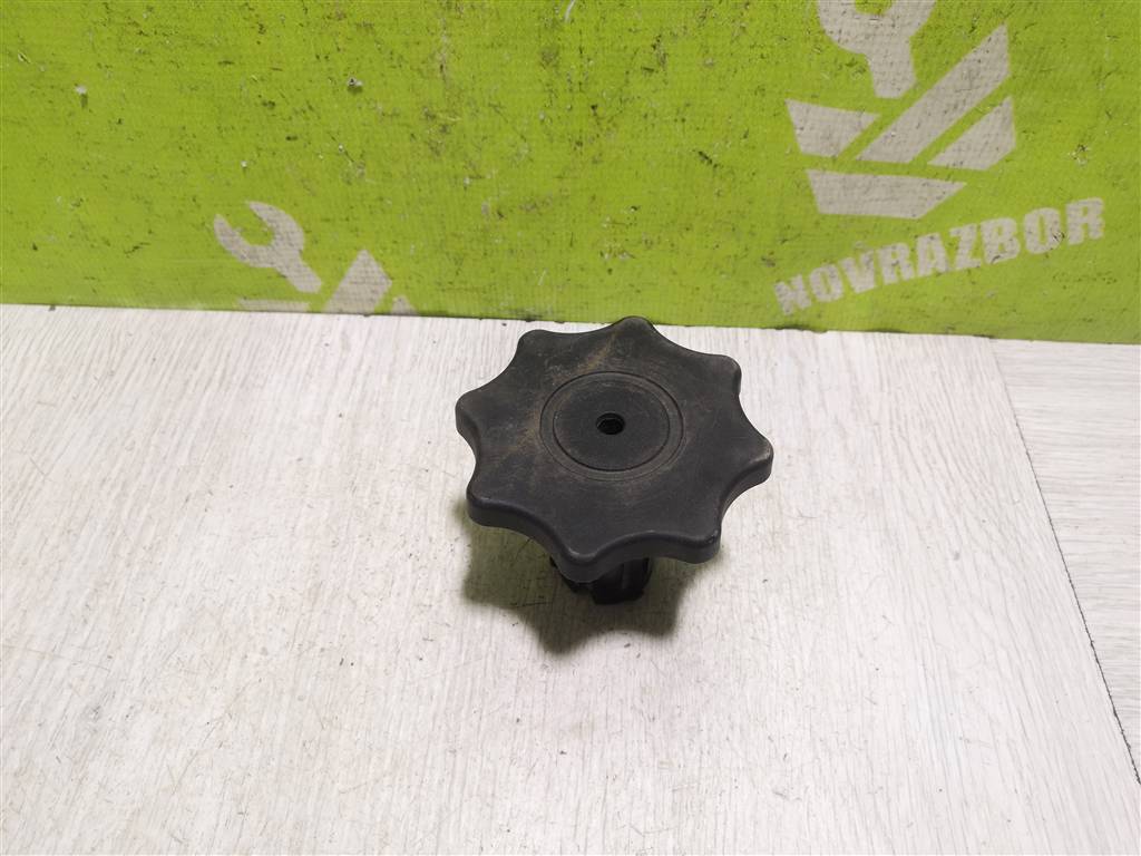 Audi A4 B7 2005-2007 для Болт крепления запасного колеса