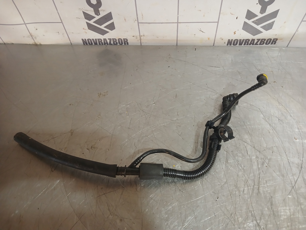 VW Golf 4 Bora 97-05 для Шланг вентиляции картер. газов