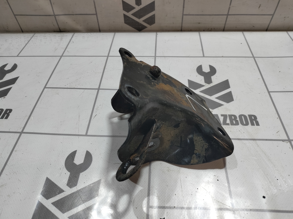 LADA VESTA 15-19 для Кронштейн задней балки