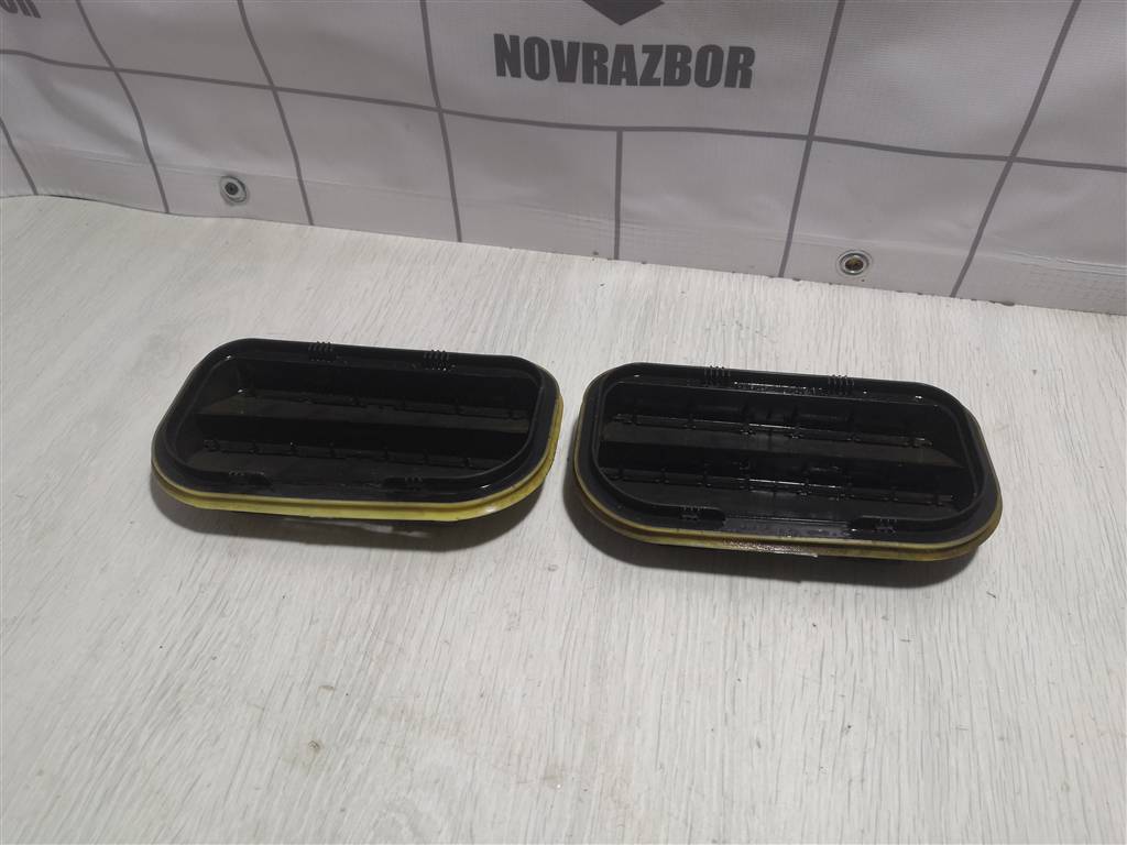 Ford Focus 2 08-11 для Решетка вентиляционная