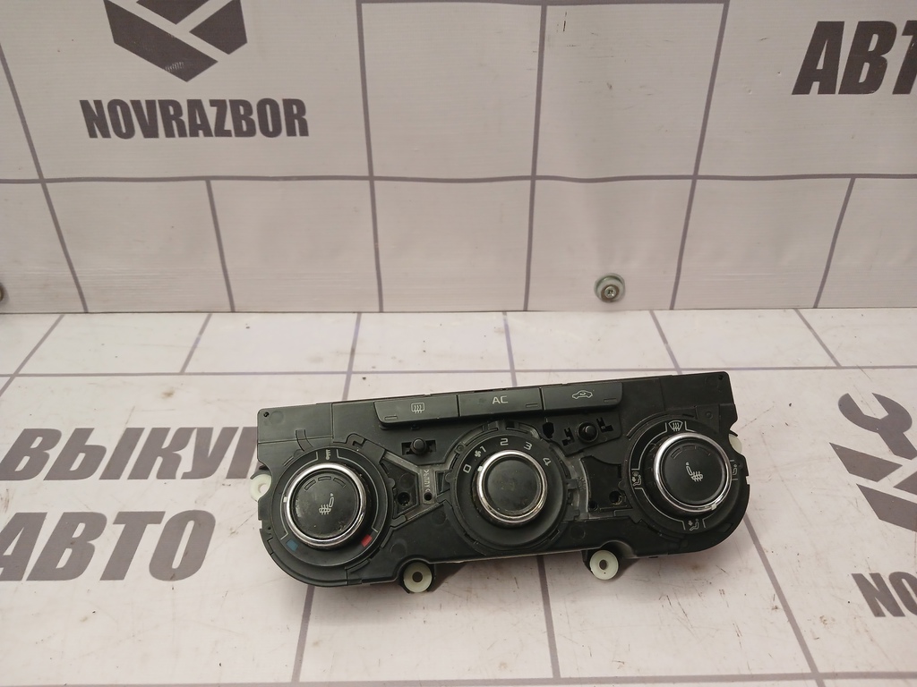 Skoda Yeti 2009-2018 для Блок управления печкой