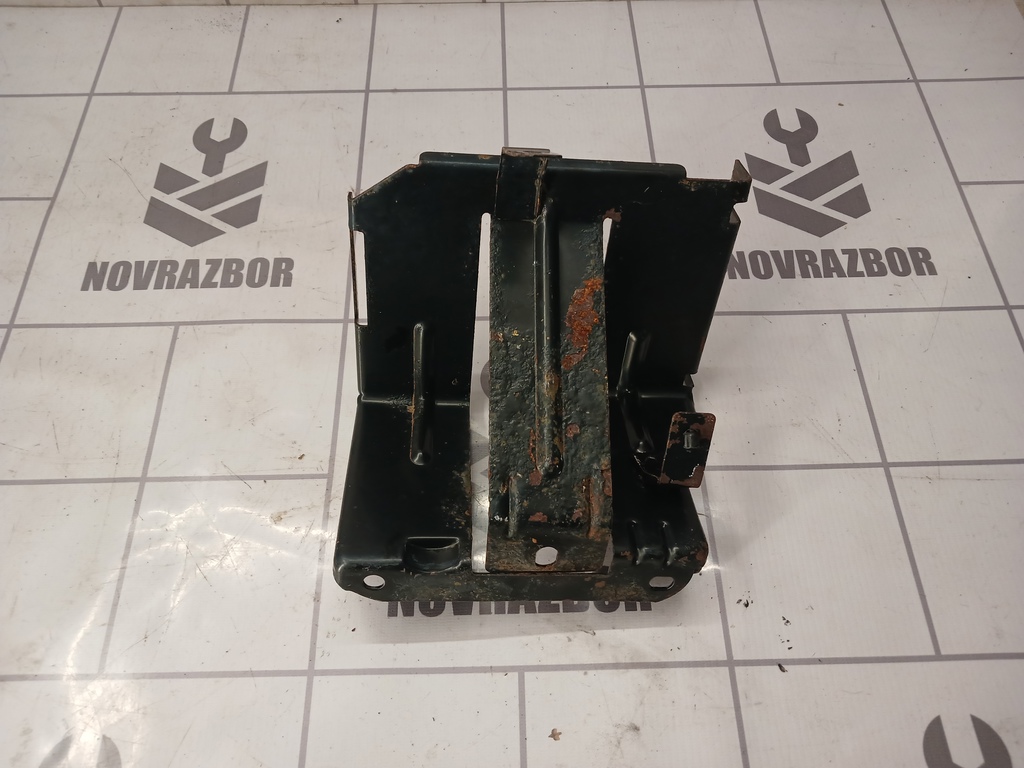 Kia Spectra 2001-2011 для Кронштейн (сопут. товар)