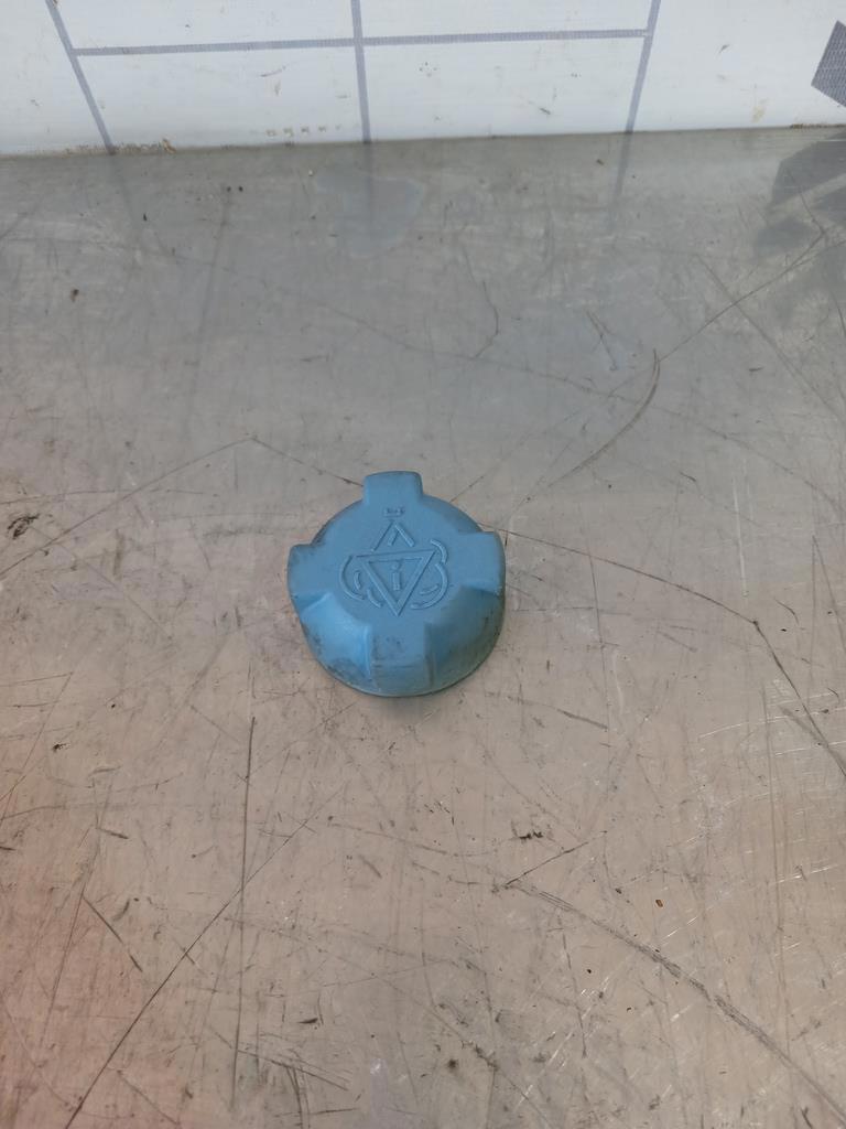 Audi A6 (C4) 1994-1997 для Крышка расширительного бачка