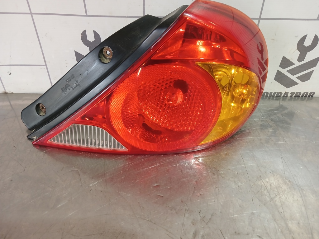 Kia Spectra 2001-2011 для Фонарь задний правый
