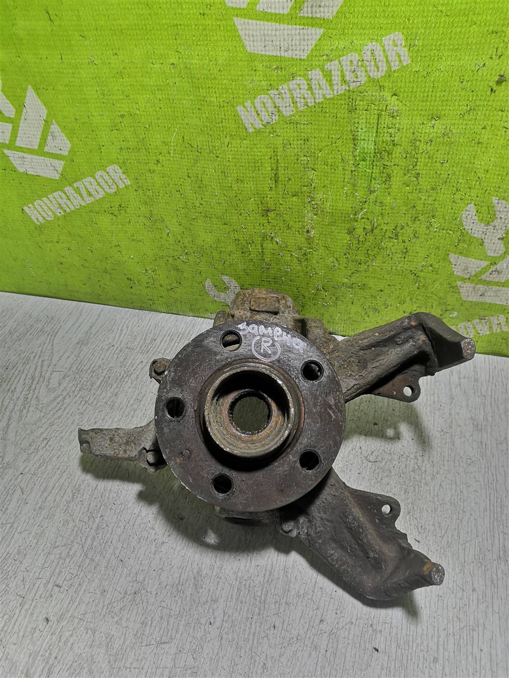 VW Golf 4 Bora 97-05 для Кулак поворотный передний правый