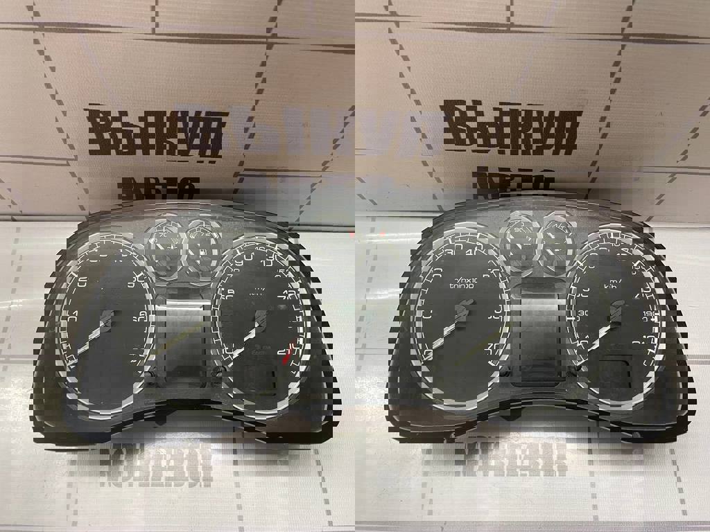 Peugeot 307 2001-2008 для Панель приборов