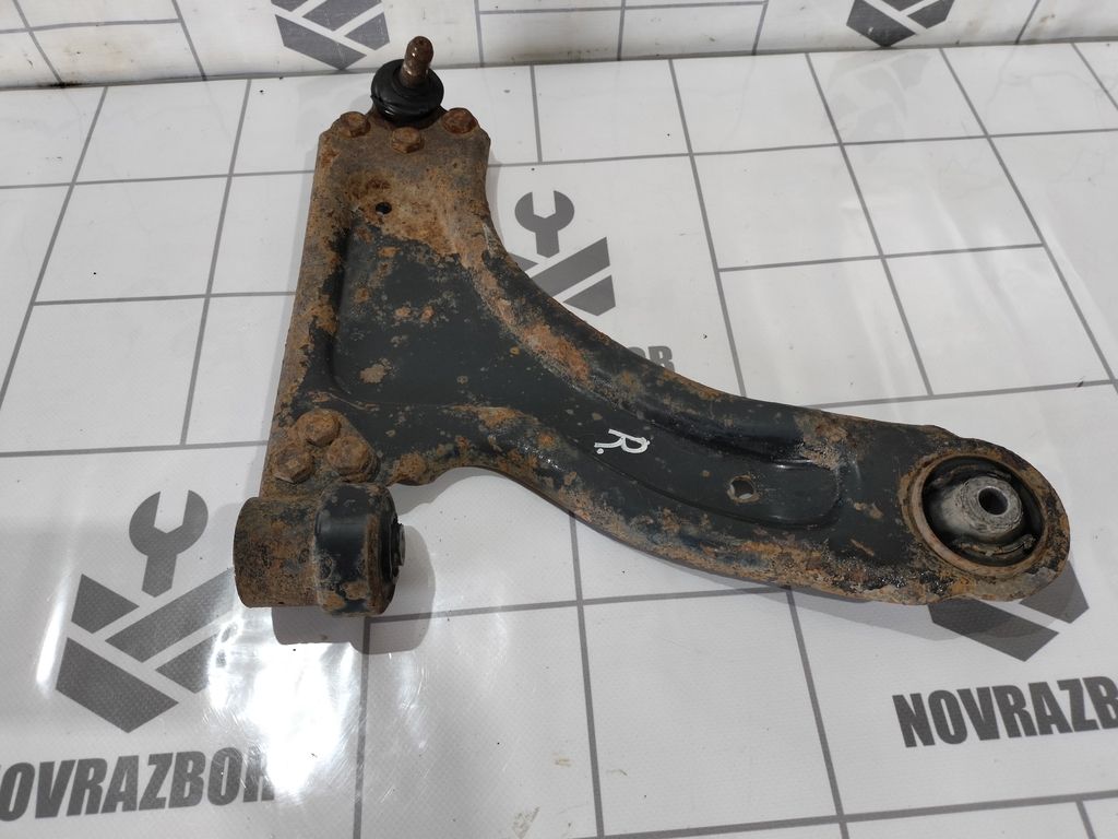 Opel Corsa C 2000-2006 для Рычаг передний правый