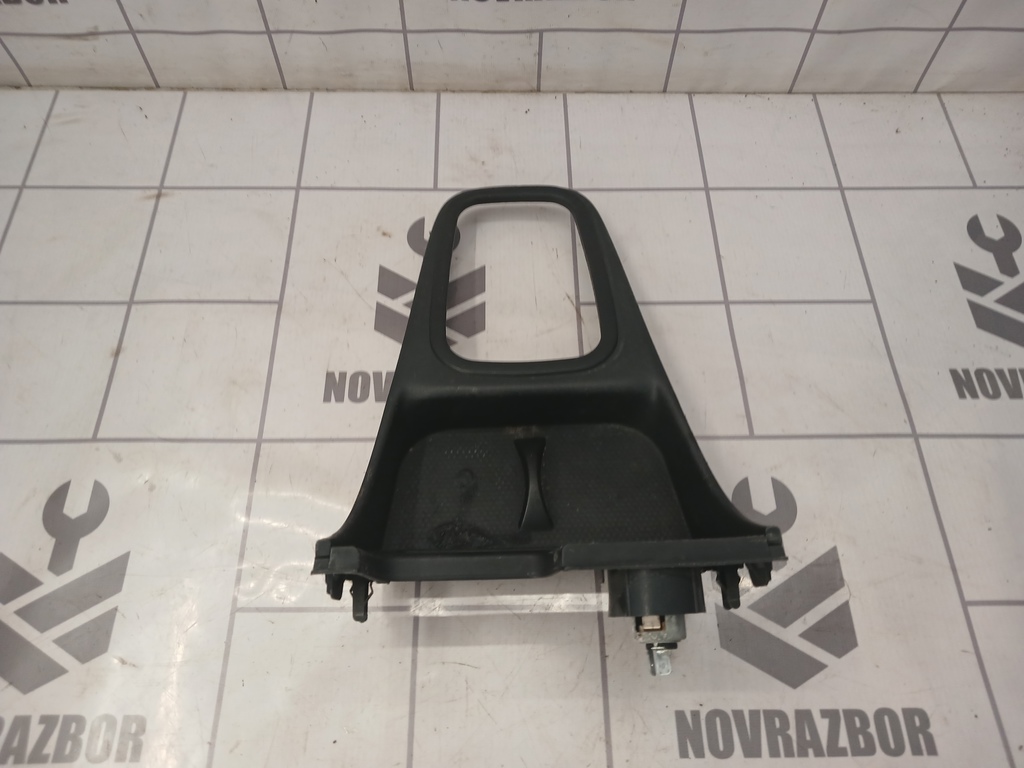 Nissan Almera N16 2000-2006 для Консоль