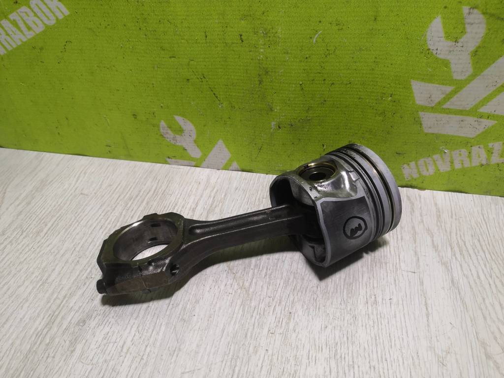 Kia Sportage 2004-2010 для Поршень с шатуном