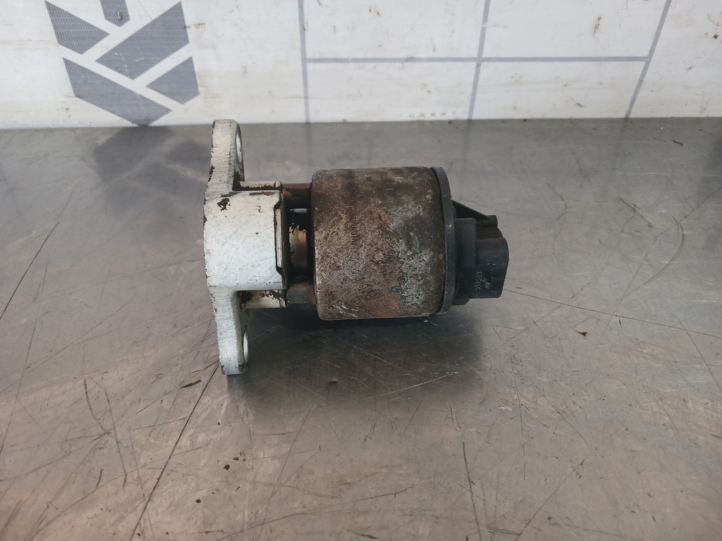 Opel Vectra B 1999-2002 для Клапан рециркуляции выхлопных газов