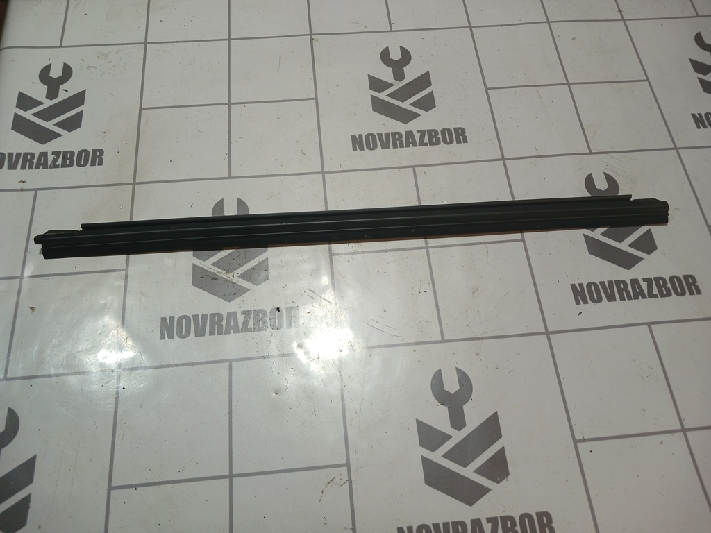 Volvo 440 1992-1994 для Молдинг стекла