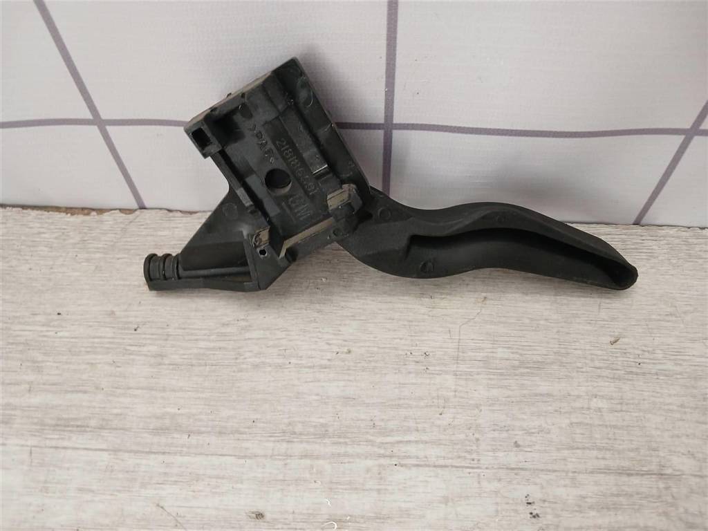 Opel Astra H / Family 2004 > для Ручка открывания капота