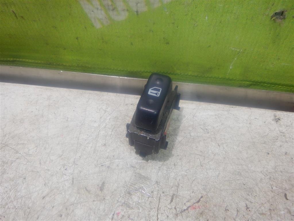 Toyota Highlander I 01-06 для Кнопка центрального замка