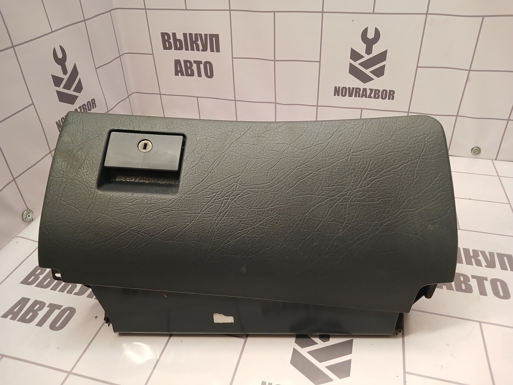 Audi A6 (C4) 1994-1997 для Бардачок