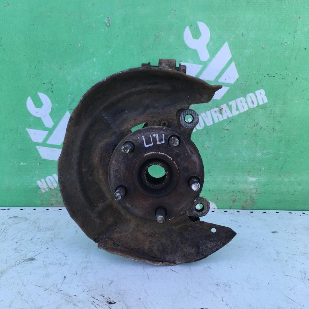 Toyota Carina E 1992-1997 для Кулак поворотный передний правый