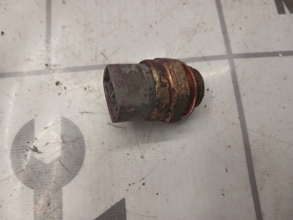 VW Passat B5 96-00 для Датчик включения вентилятора