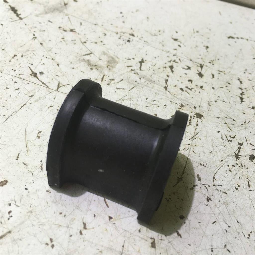 Mitsubishi Galant 8  EA 97-03 для Втулка заднего стабилизатора