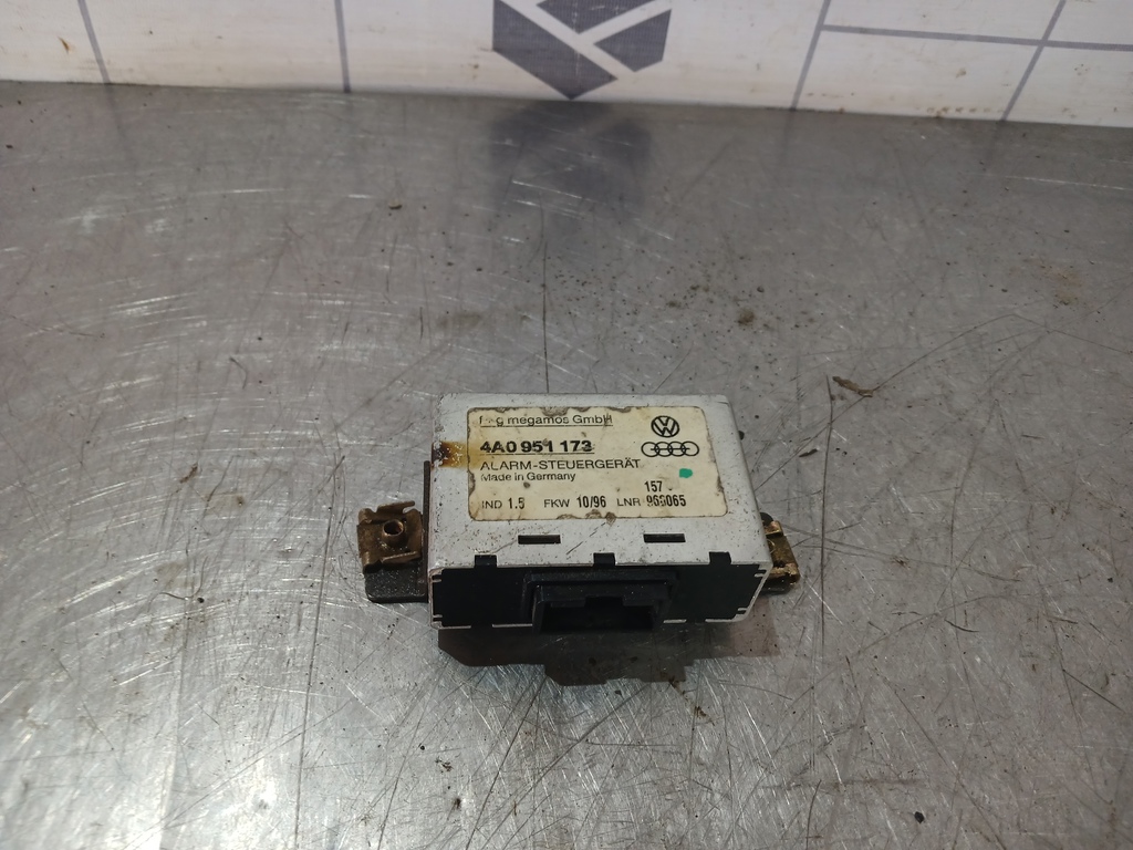 Audi A6 (C4) 1994-1997 для Блок электронный