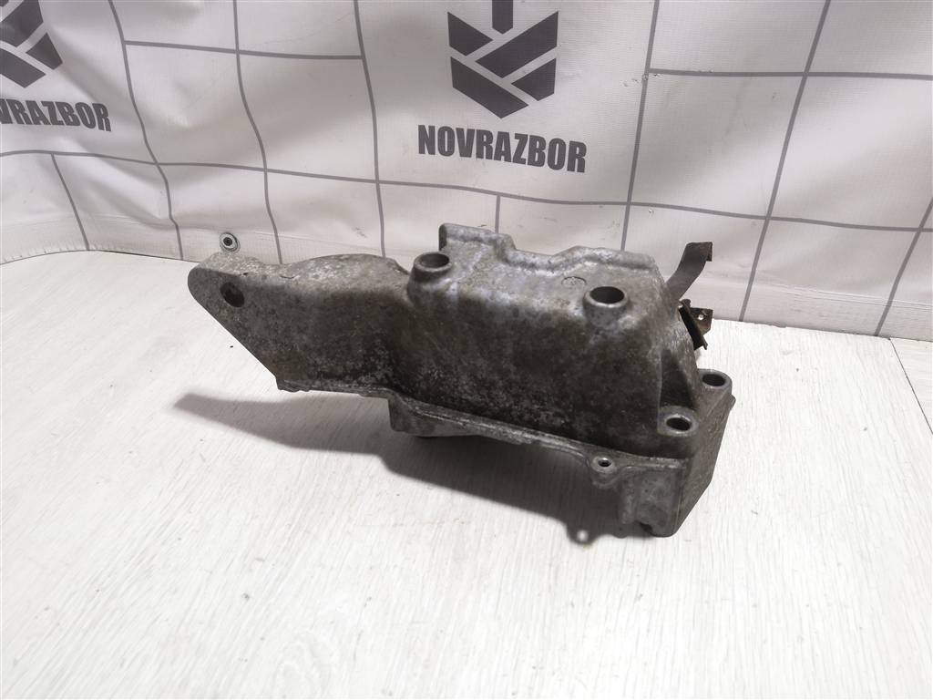 Skoda Octavia A4 1U 2000-2011 для Кронштейн двигателя правый