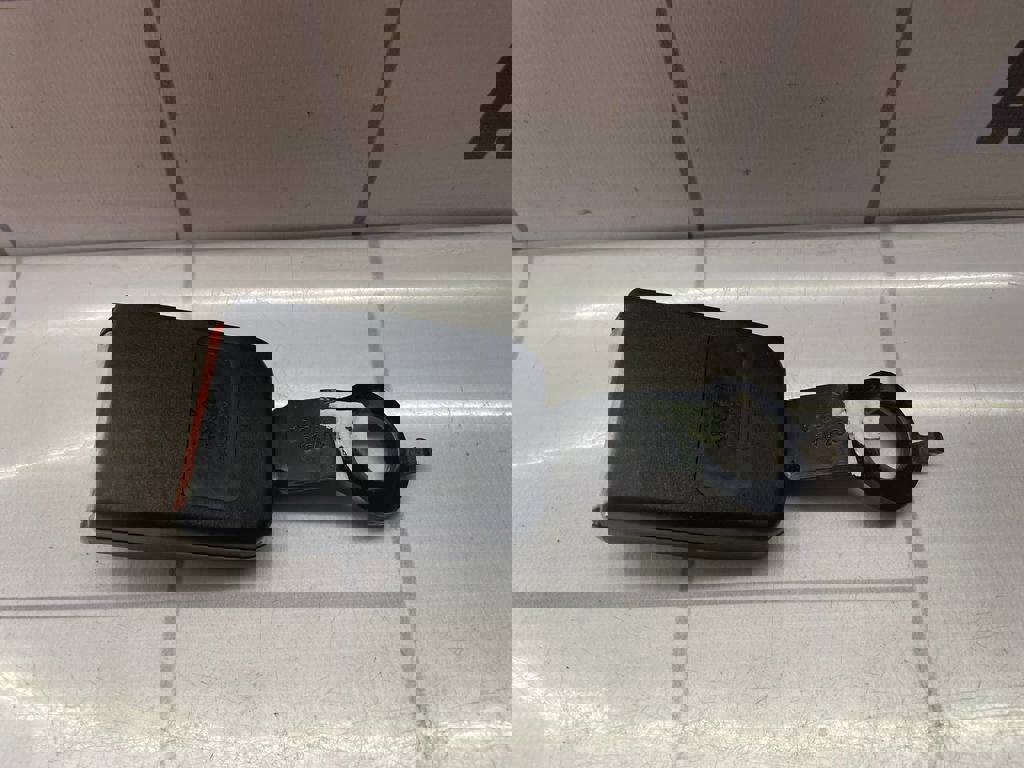 Peugeot 307 2001-2008 для Ответная часть ремня безопасности