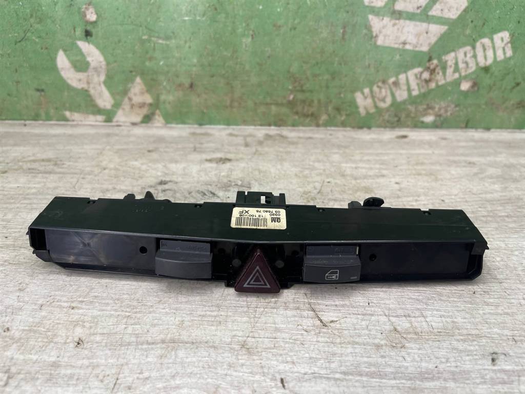 Opel Astra H / Family 2004 > для Блок кнопок