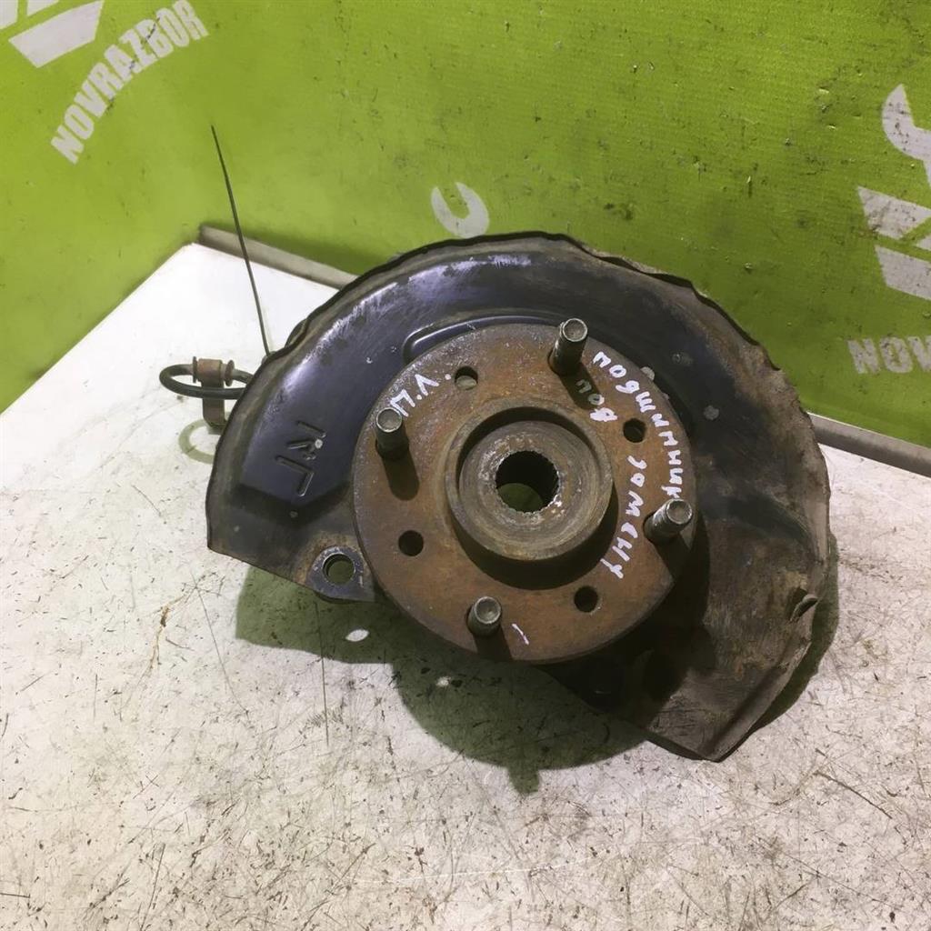 Volvo S40 95-98 для Кулак поворотный передний левый