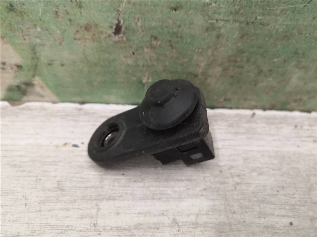 Hyundai i30 12-17 для Выключатель концевой