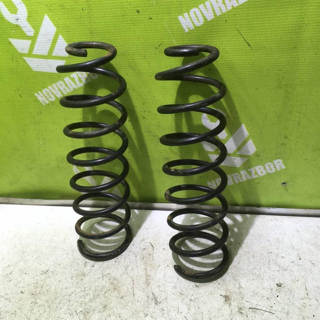 VW Polo 94-99 для Пружина задняя