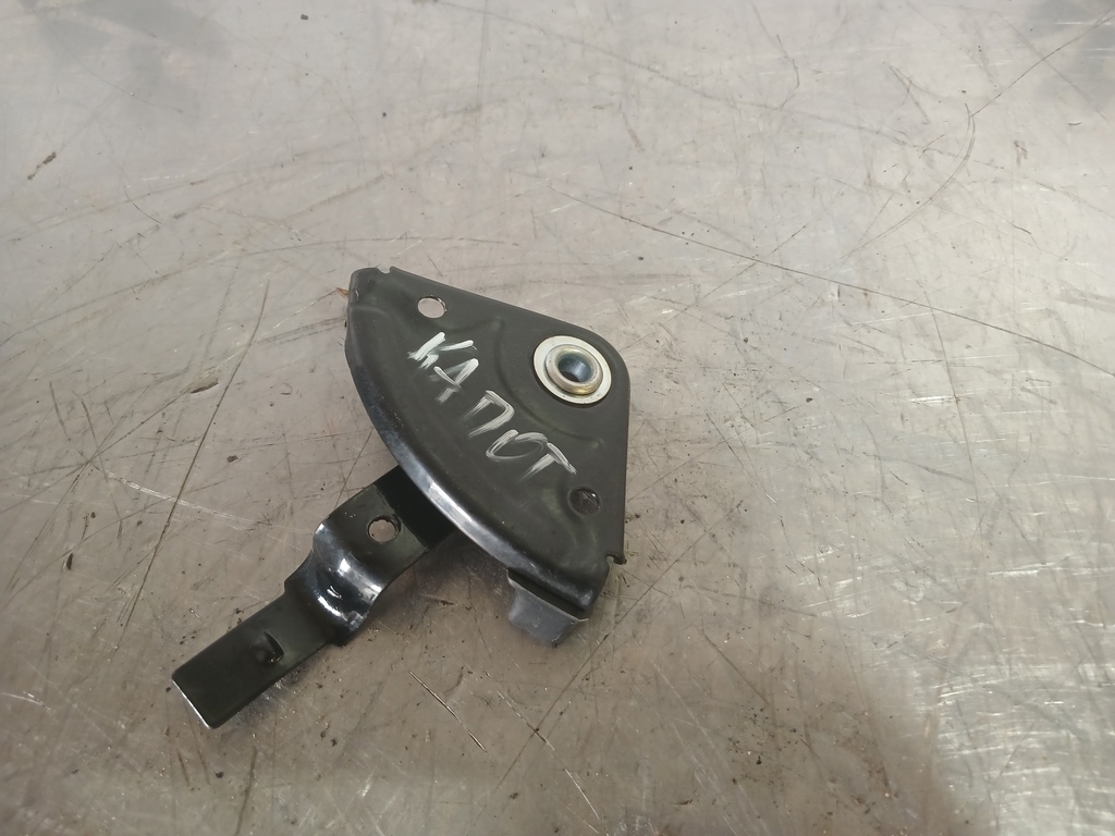 Audi 80  90  B3  86-91 для Ручка открывания капота