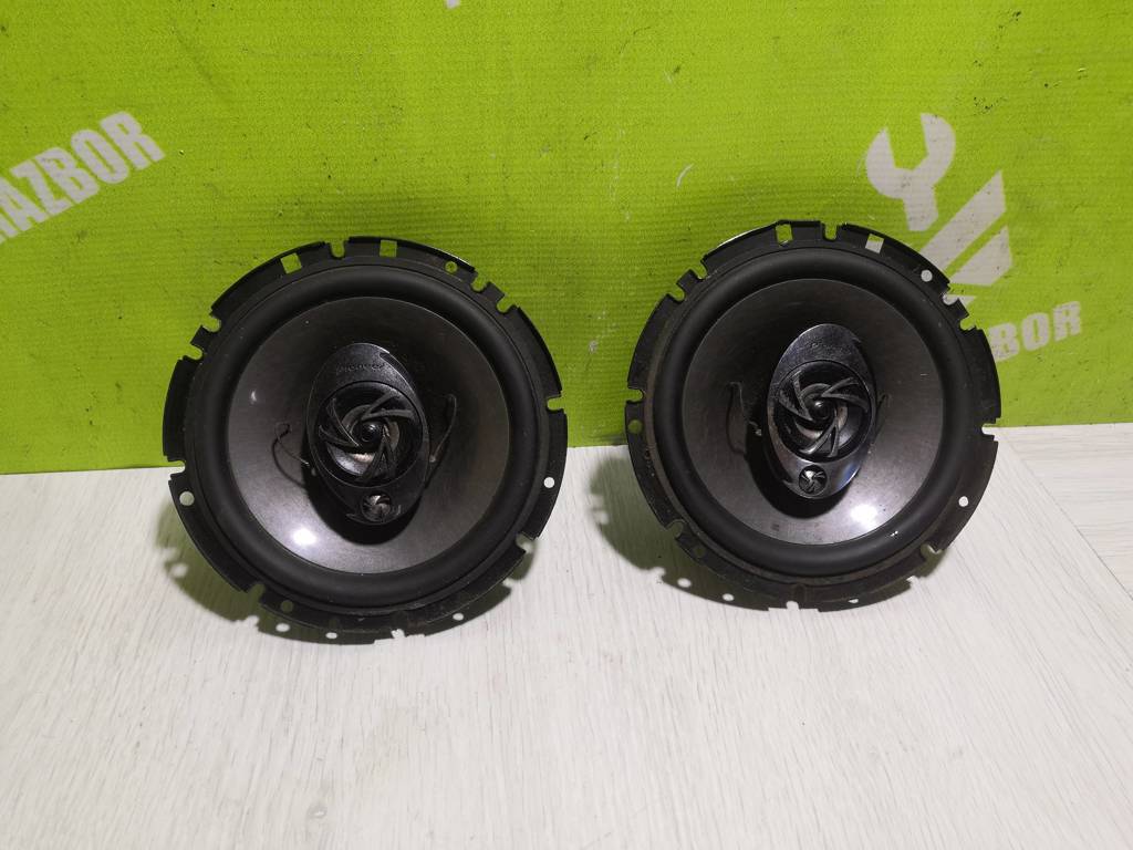 VW Golf 3 Vento 91-97 для Динамик