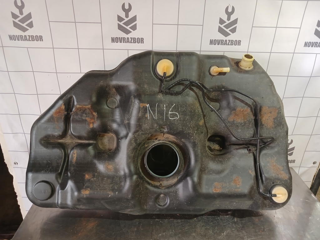 Nissan Almera N16 2000-2006 для Бак топливный