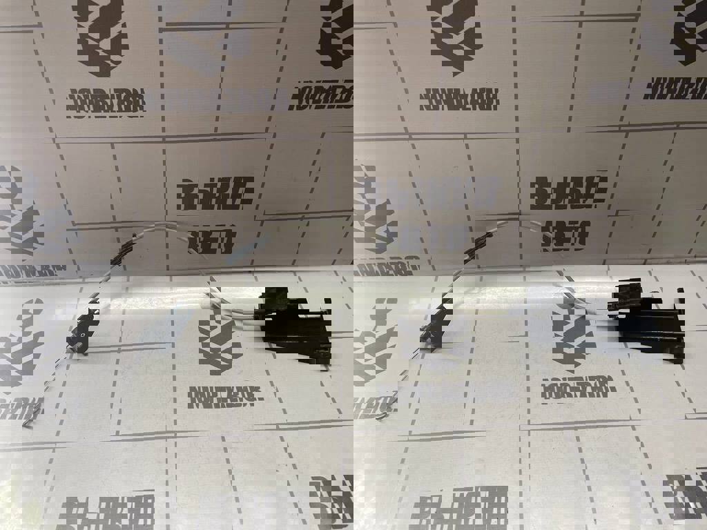 Peugeot 307 2001-2008 для Трос открывания передней двери