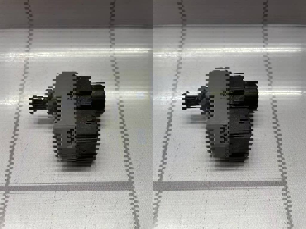 Ford Focus 1 1998-2004 для Датчик включения стопсигнала