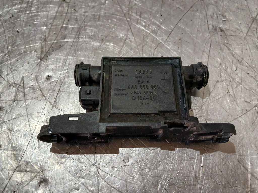 Audi A6 (C4) 1994-1997 для Реле