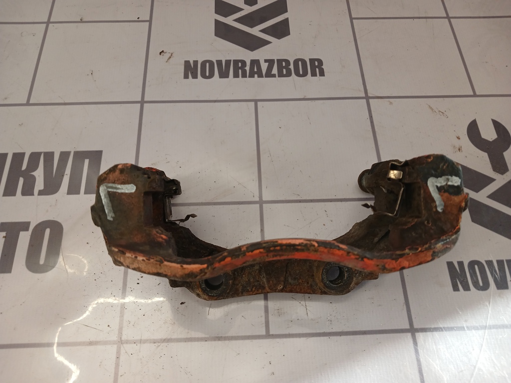 Peugeot 307 2001-2008 для Скоба суппорта переднего