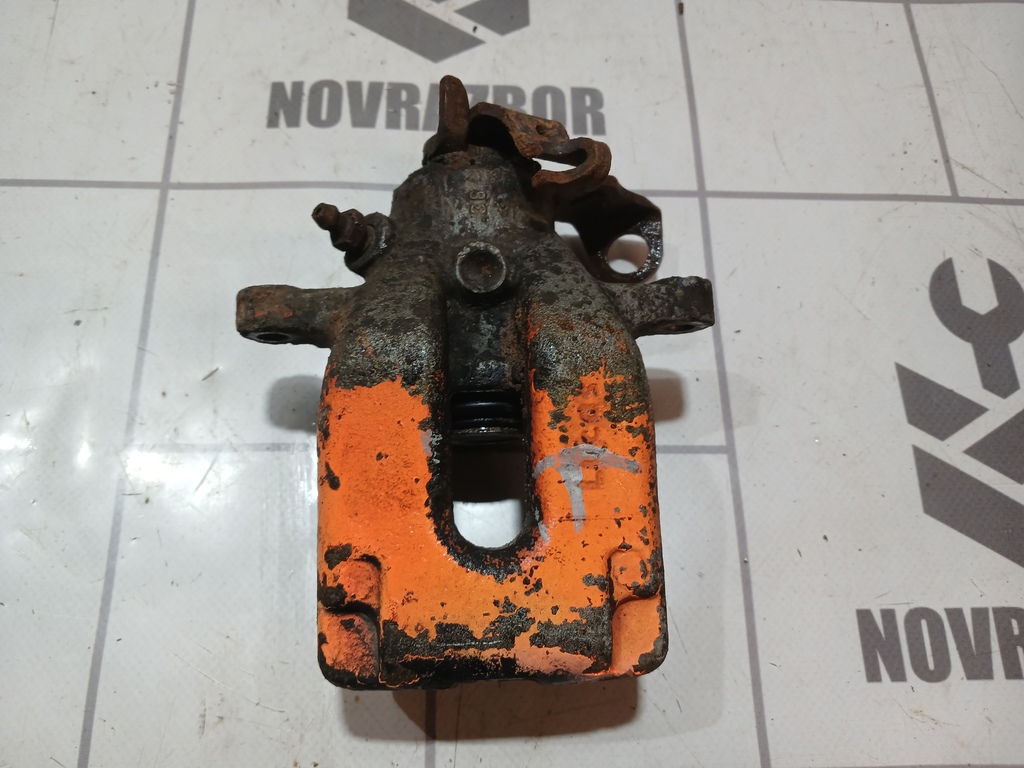 Peugeot 307 2001-2008 для Суппорт задний левый